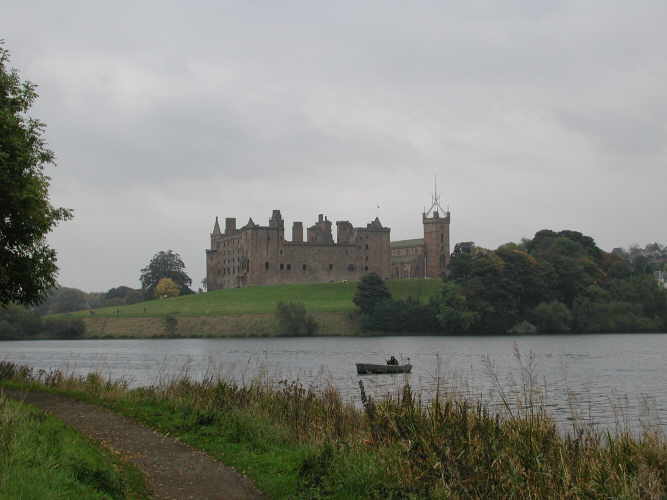 Linlithgow Palace and Linlithgow Loch
